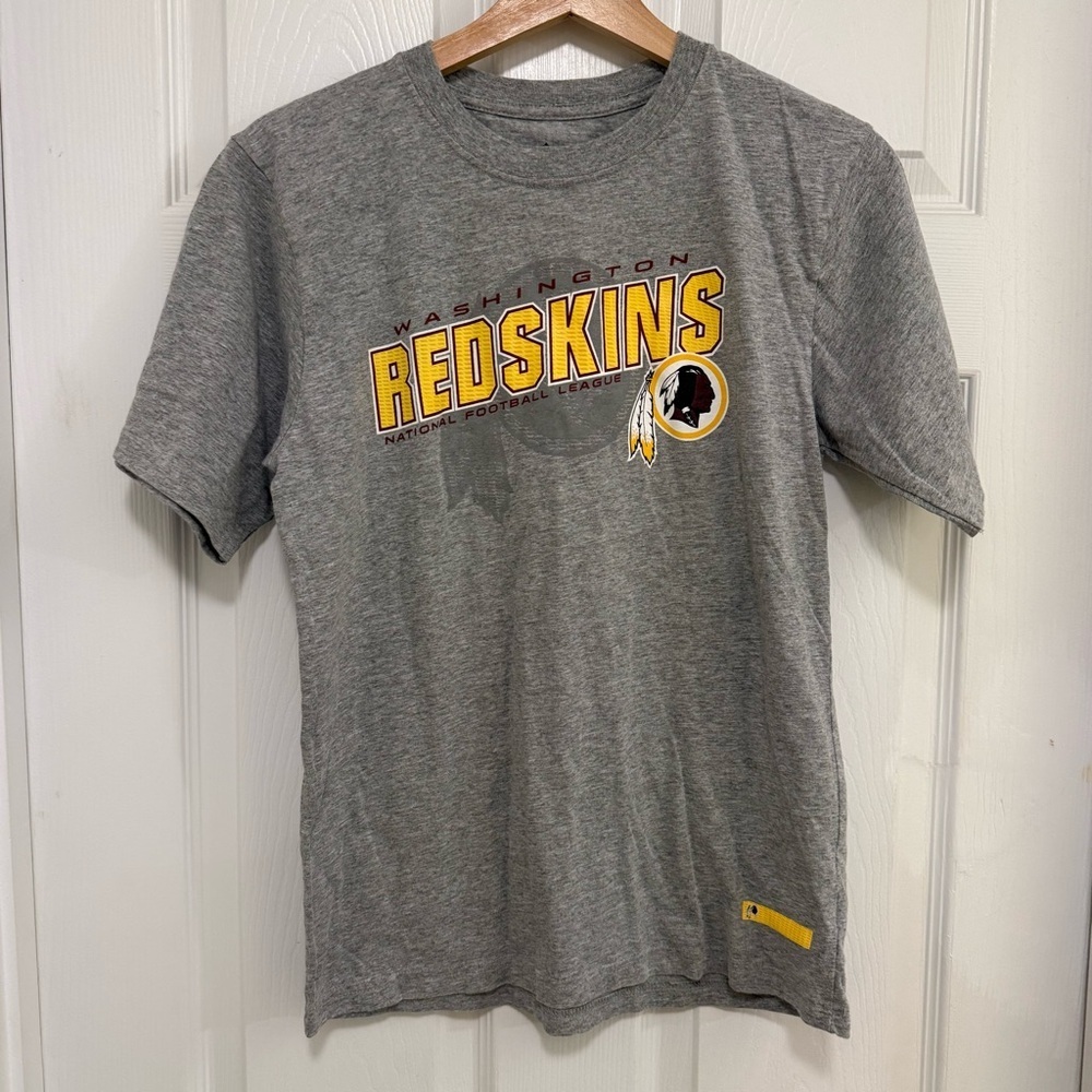Like New Washington Redskins T-shirt